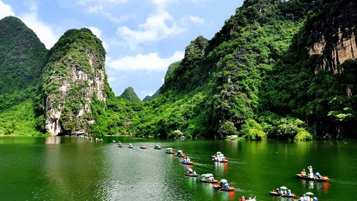 Tour Hà Nội Ngàn Năm Văn Hiến – Hồ Gươm – Tràng An Ninh Bình 3N2Đ