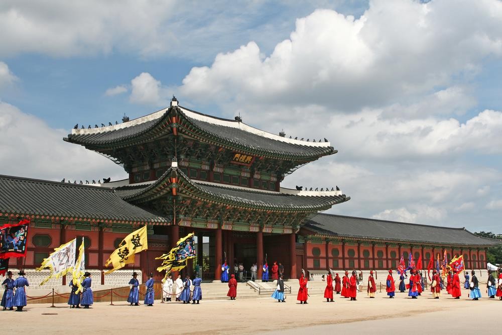 Tour Con Đường Di Sản Miền Trung: Đà Nẵng – Cố Đô Huế – Phong Nha 4N3Đ